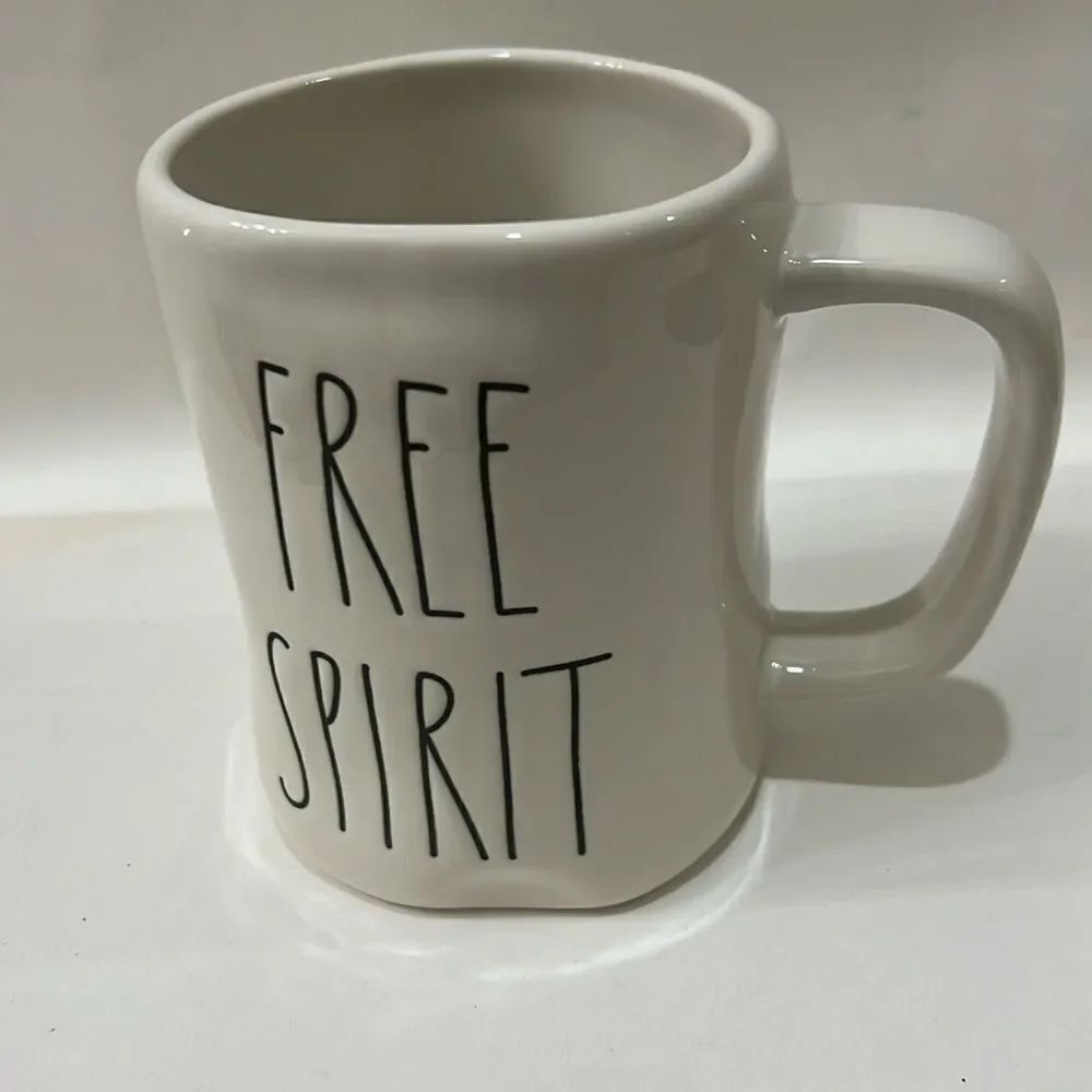 Free Spirit Rae Dunn Coffee Cup Magneta 4 1/2 In Tall 3 1/2 In Round 16 Oz